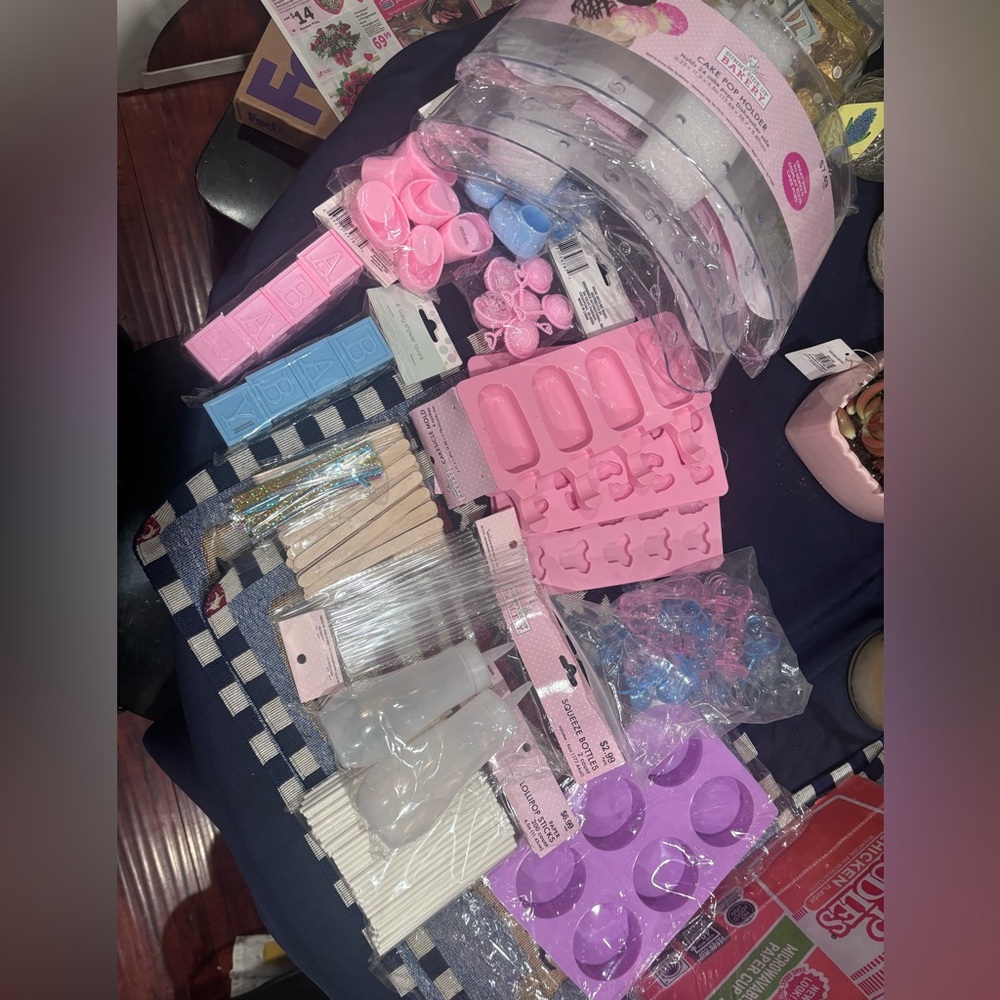 Baby shower stuff